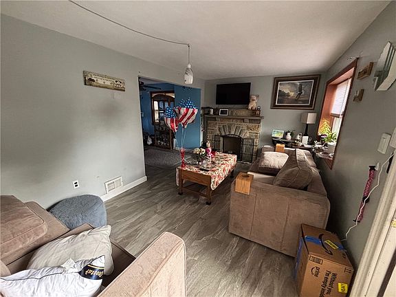 3rd image of 6806 Vara Dr