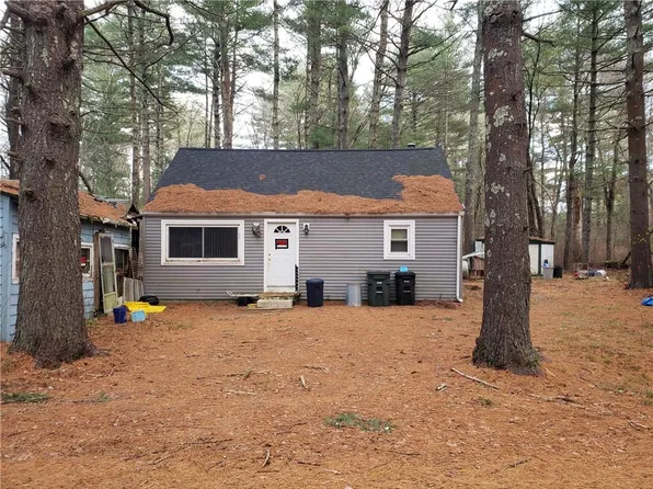 30 Hollywood Ave, Coventry, RI 02816