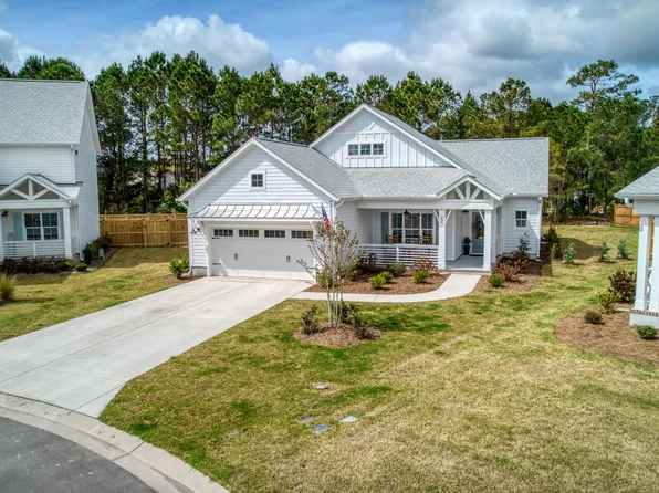 22 Perch Place, Hampstead, NC 28443