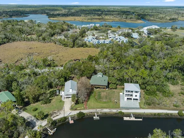 11920 W Fort Island Trl, Crystal River, FL 34429