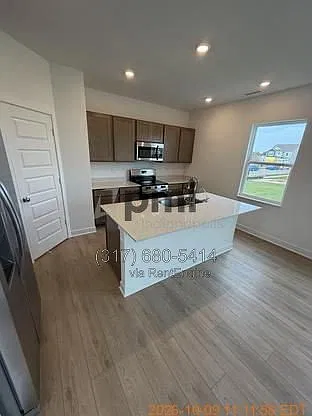 4 bed, 3.0 bath, 2169 sqft, $2,465 — Photo 4