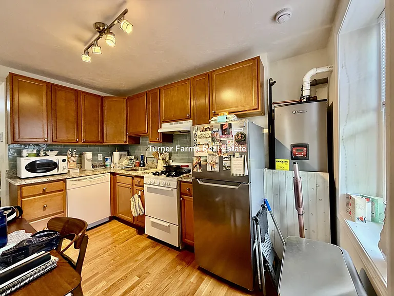 1056 Cambridge St #3F — Photo 13