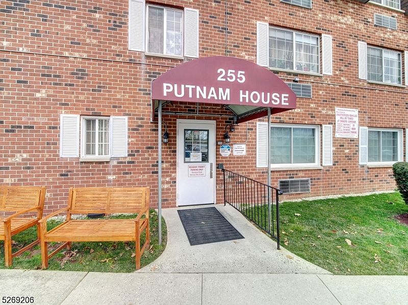 255 Tucker Ave Union NJ Zillow