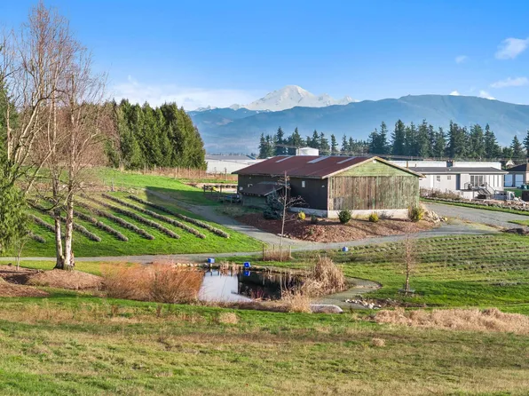 681 Bradner Rd, Abbotsford, BC V4X 2J5