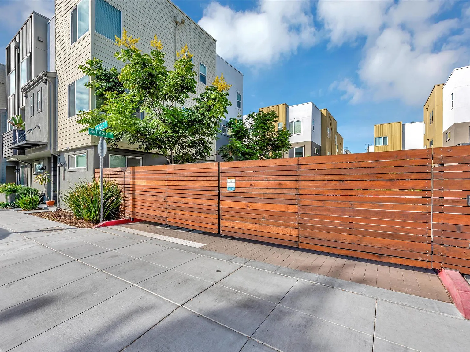 2 bed, 1330 sqft, $3,550 — Photo 3