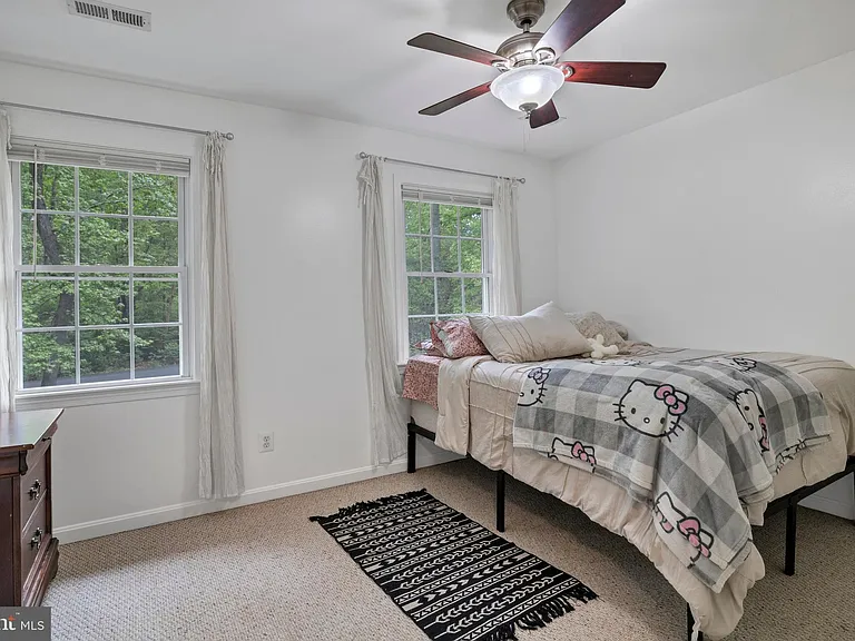 583 Norwich Dr — Photo 28