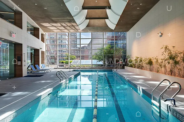 Rented by Level Group | media 32