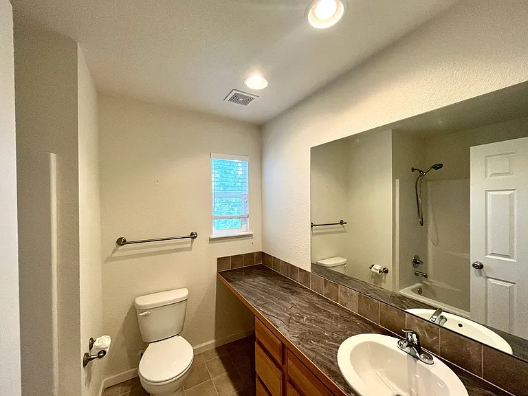 3115 Swan Point Dr — Photo 17
