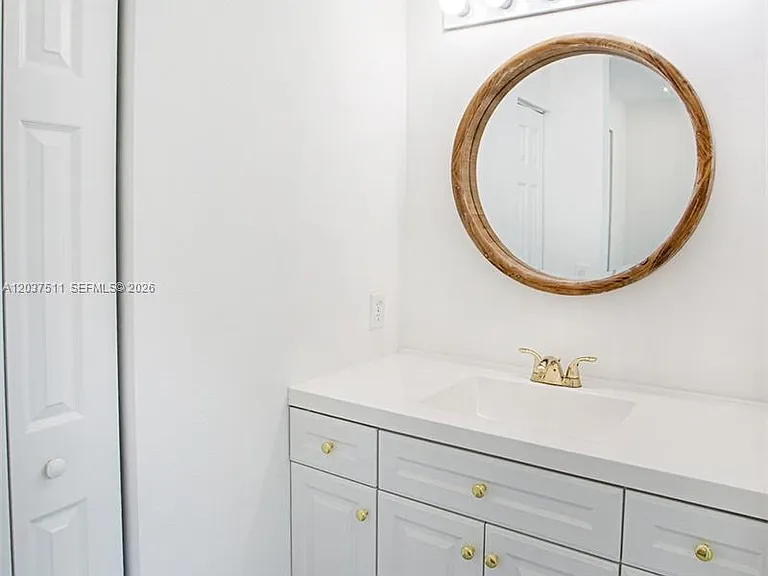 4234 NE 9th St #4234 — Photo 12