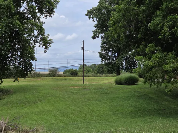 1888 Palmer St NW Lot 6-7, Christiansburg, VA 24073
