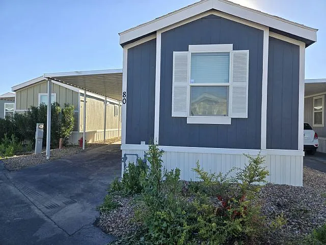 3825 N Nellis Blvd #80