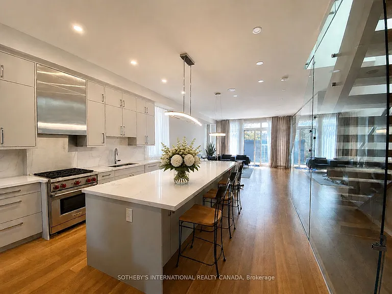 55 Tilson Rd — Photo 2