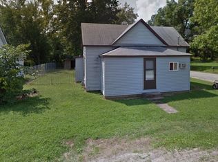 202 E Coal St, Buckner, IL 62819