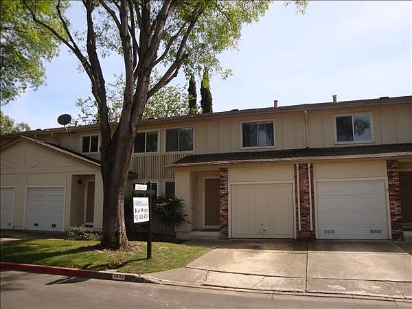 1st image of 3630 Woodbine Way