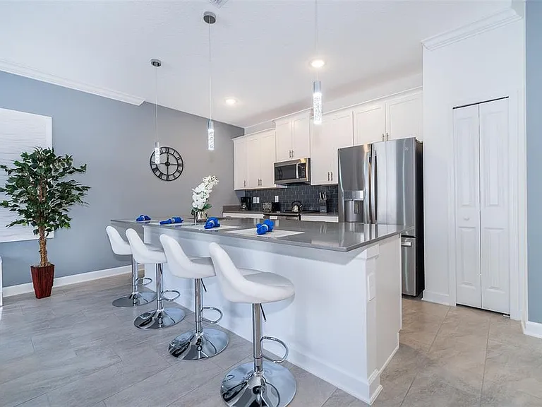 1164 Kingsbarn St — Photo 13