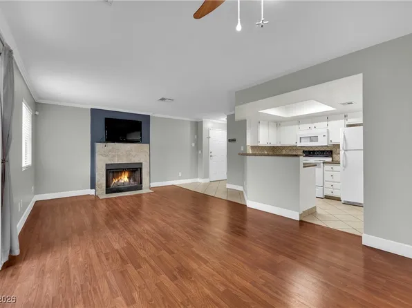 8600 W Charleston Blvd APT 2064, Las Vegas, NV 89117