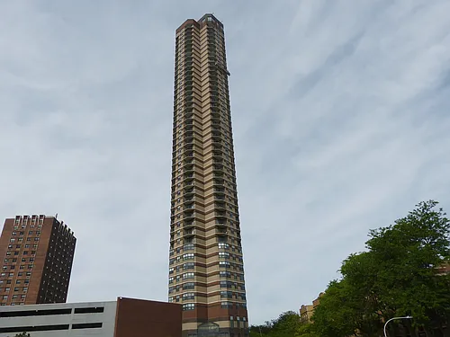 3660 N Lake Shore Dr Photo 1