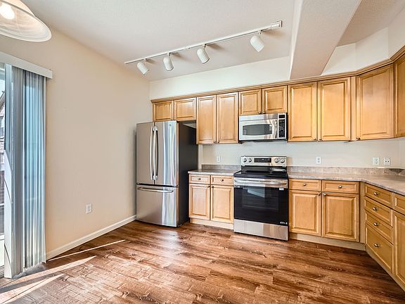 Kitchen and Breakfast Nook
