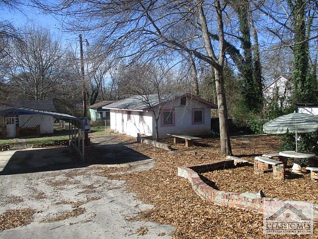 2nd image of 160 Fairview St