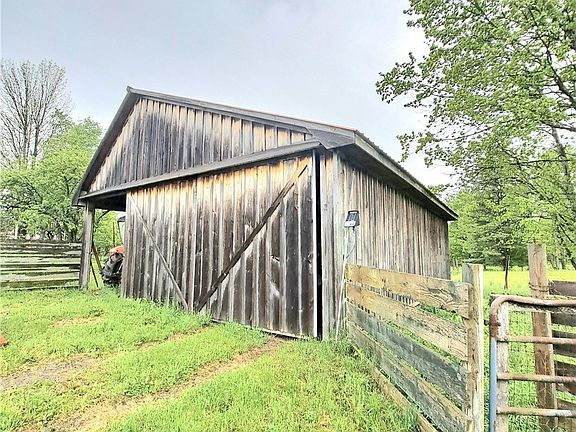 3rd image of 1251 Metott Rd
