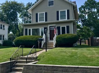 42 W Maple Ave, Morrisville, PA