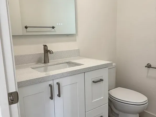 1054 Fremont St, Menlo Park, CA 94025