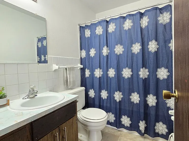 904 Thomas Ave NE — Photo 7