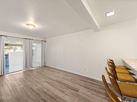 5th image of 2555 Clear Acre Ln