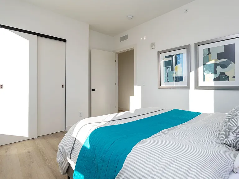 1428 Marshall St NE — Photo 12