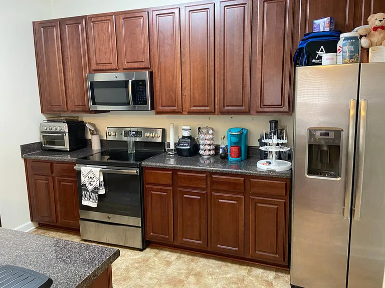 1121 Halton Ln — Photo 5