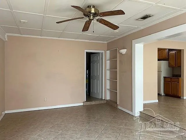 3229 Maplewood Dr — Photo 5