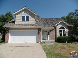 6400 SW 23rd St, Topeka, KS 66614