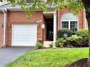 218 W Ridge Ct, Warrenton, VA 20186