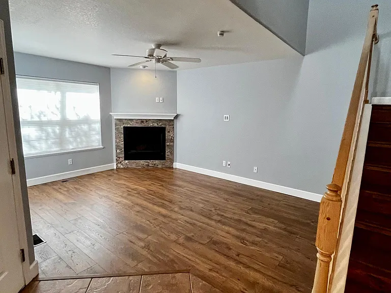 1727 Victorian Point — Photo 7