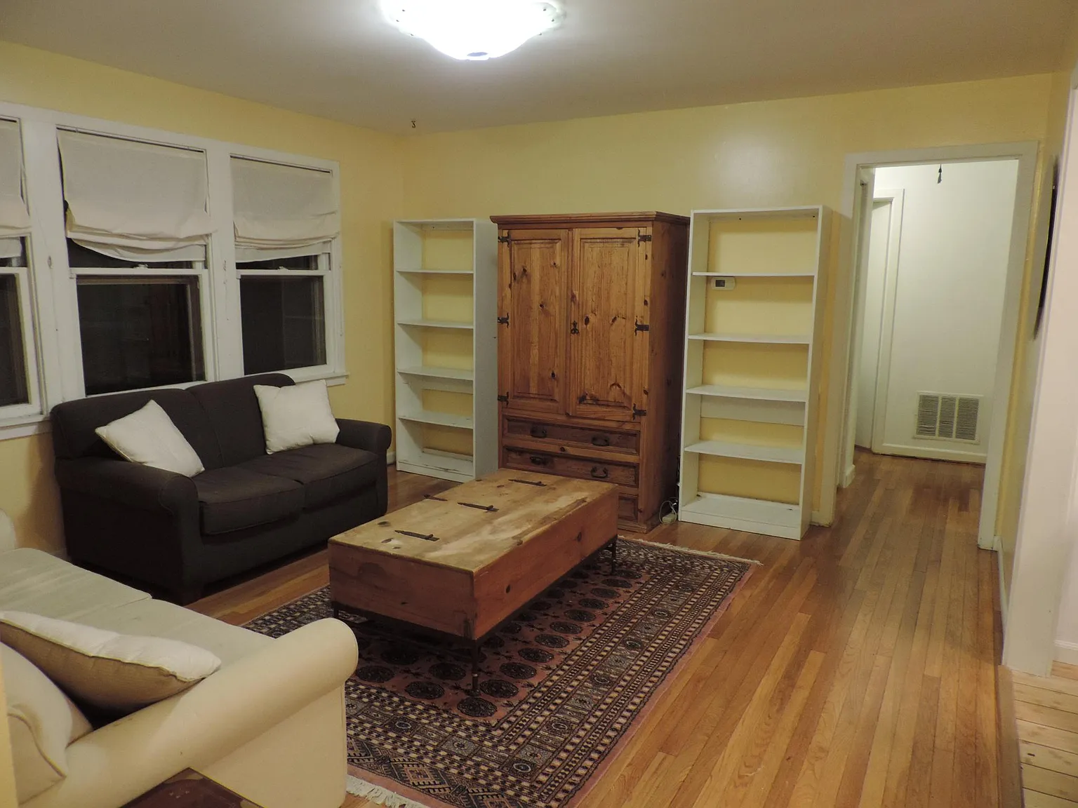 3 bed, 1130 sqft, $2,650 — Photo 4