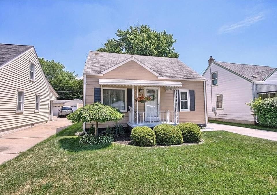 1st image of 4658 Weddell St