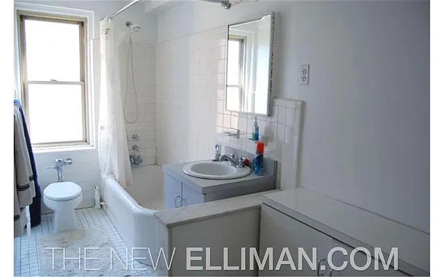 Rented by Douglas Elliman | media 16