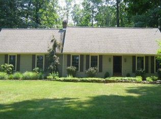 5272 Waltersdorff Rd, Spring Grove, PA 17362