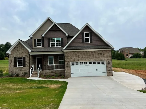 6448 Calvary Way, Thomasville, NC 27360