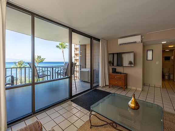 3rd image of 4327 Lower Honoapiilani Rd APT 601