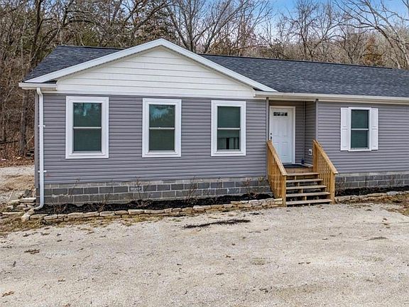 3rd image of 73 Oldham Dr