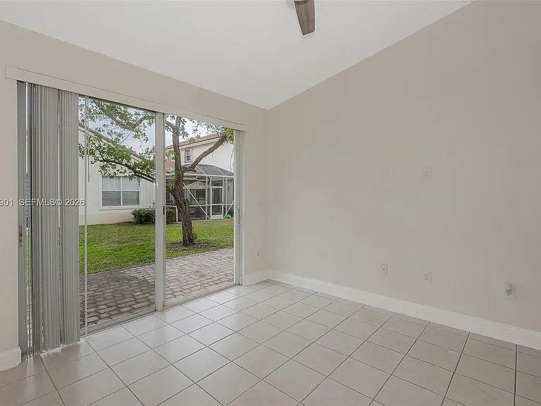 18823 SW 28th St — Photo 17