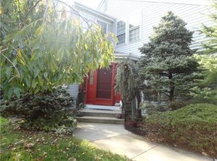 1D Cambridge Dr, Monroe Township, NJ 08831