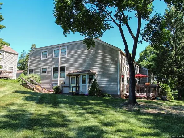 6 Beecher Ln, Rocky Hill, CT 06067