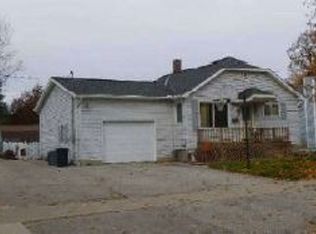106 Plummer St, Essexville, MI 48732