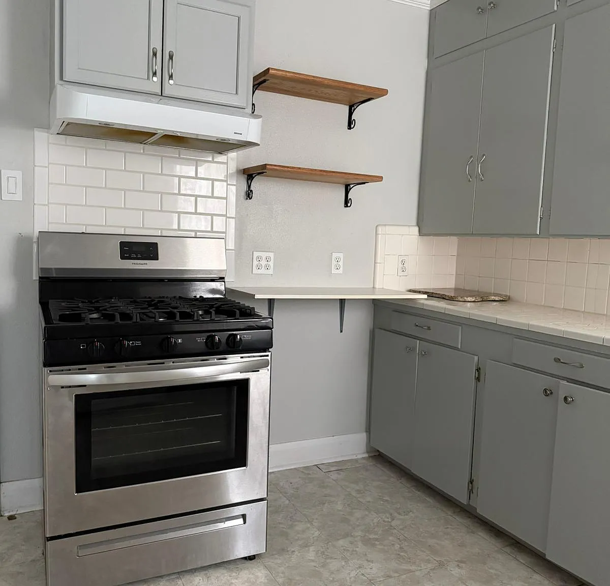 3 bed, 1214 sqft, $1,300 — Photo 2