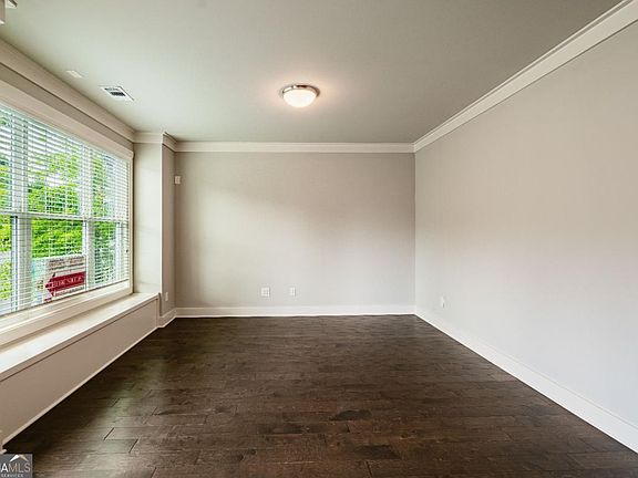 5th image of 3176 Kincaid Dr