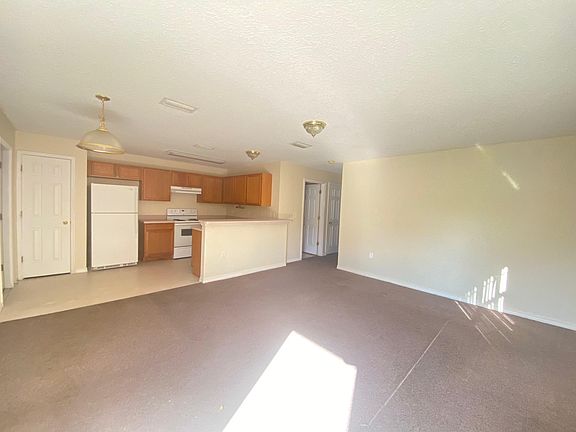 2nd image of 508 Paulling Dr #1