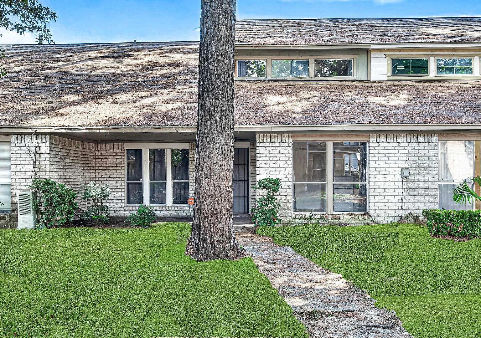 12270 Wild Pine Dr - B — Photo 3