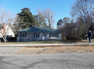 160 N Rockingham St, Robbins, NC 27325